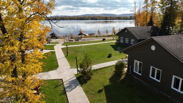 Les Chalets Baie Cascouia Nature & Expérience image 9